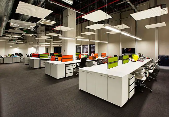 Iluminación inteligente para oficinas. Qué es y qué ventajas tiene