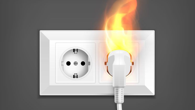 Picos de tensión eléctrica en el hogar y soluciones; Protege tus dispositivos contra daños